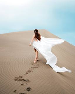 Elaine Haro feet photo thumbnail