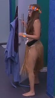 Elaine Haro feet photo thumbnail