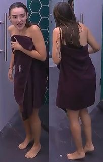 Elaine Haro feet photo thumbnail