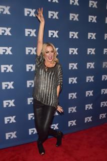 Elaine Hendrix feet photo 13