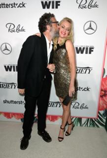 Elaine Hendrix feet photo 2