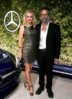 Elaine Hendrix feet photo 1