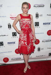 Elaine Hendrix feet photo 6