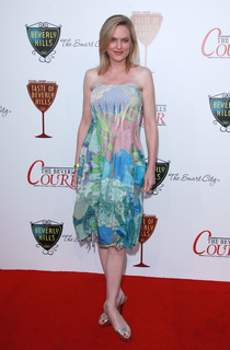 Elaine Hendrix feet photo 5