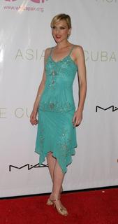 Elaine Hendrix feet photo 1