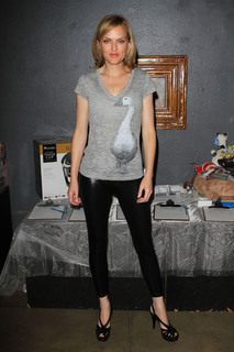 Elaine Hendrix feet photo 17