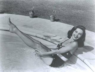 Elaine Stewart feet photo 1