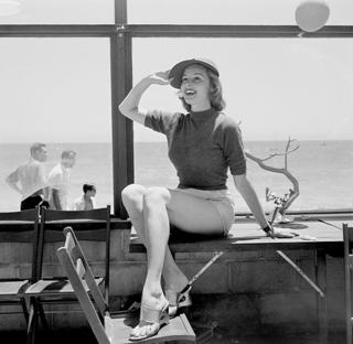 Elaine Stewart feet photo 7