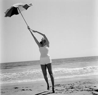 Elaine Stewart feet photo 3