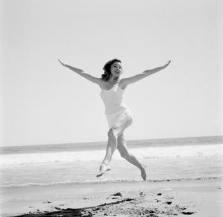 Elaine Stewart feet photo 1