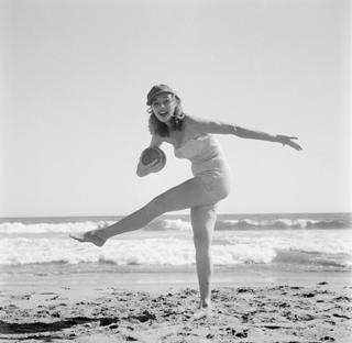 Elaine Stewart feet photo 18