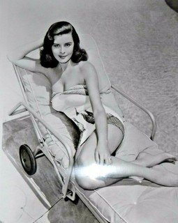 Elaine Stewart feet photo 17