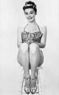 Elaine Stewart feet photo 17