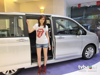 Elaine Yiu feet photo 9