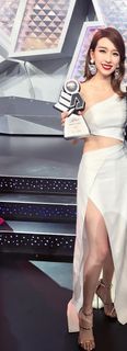 Elaine Yiu feet photo 17