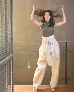 Elaine Yiu feet photo 1