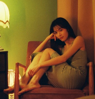 Elaine Zhong feet photo 13