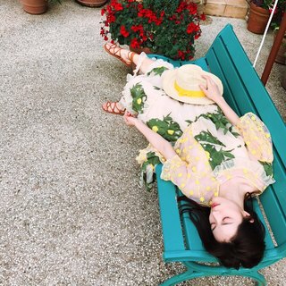 Elaine Zhong feet photo 16