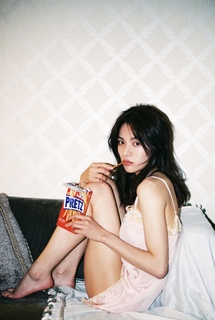Elaine Zhong feet photo 17