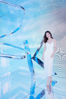 Elaine Zhong feet photo 5