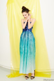 Elaine Zhong feet photo 9