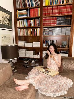 Elaine Zhong feet photo 5