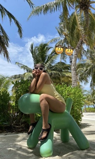Elanur Pat feet photo thumbnail