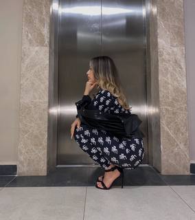 Elanur Pat feet photo thumbnail
