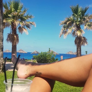 Elarica Gallacher feet photo 19