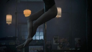 Elarica Gallacher feet photo 12