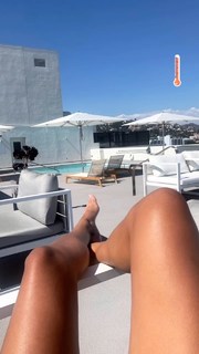 Elarica Gallacher feet photo 10