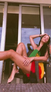 Elarica Gallacher feet photo 14