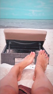 Elarica Gallacher feet photo 6