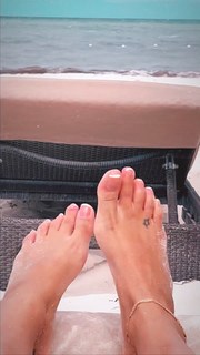 Elarica Gallacher feet photo 5
