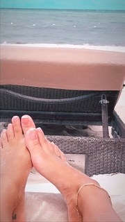 Elarica Gallacher feet photo 4