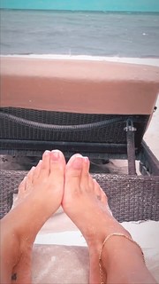 Elarica Gallacher feet photo 3