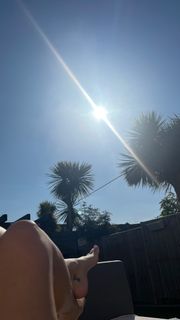 Elarica Gallacher feet photo 3