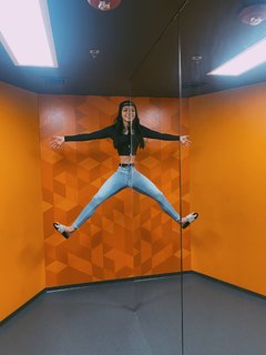 Elayna Black feet photo thumbnail