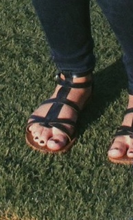 Elayna Black feet photo thumbnail