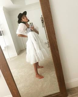 Eleanor Matsuura feet photo 3