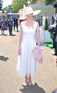 Eleanor Tomlinson feet photo thumbnail