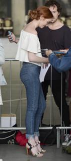 Eleanor Tomlinson feet photo thumbnail
