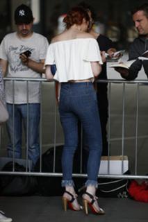 Eleanor Tomlinson feet photo thumbnail