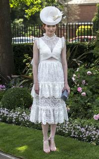 Eleanor Tomlinson feet photo thumbnail