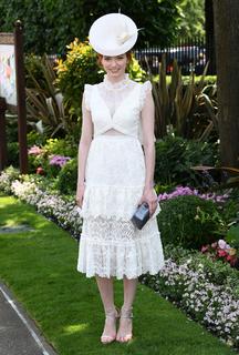 Eleanor Tomlinson feet photo thumbnail