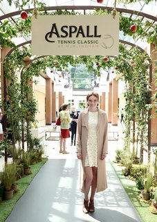 Eleanor Tomlinson feet photo thumbnail