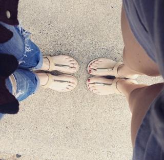 Electra Mustaine feet photo 1