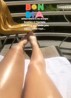 Electra Mustaine feet photo 4