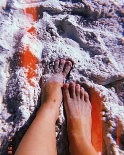 Electra Mustaine feet photo 10