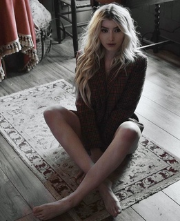 Electra Mustaine feet photo 14